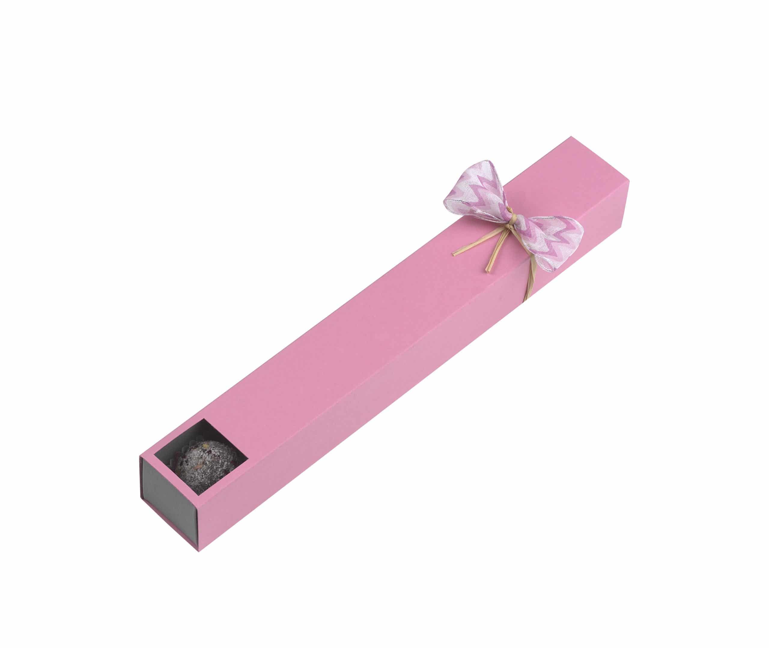 4er Stange "Rosenzauber" von Schell Schokoladen hat eine pinke Hülle mit Sichtfenster und einer pinken Schleife