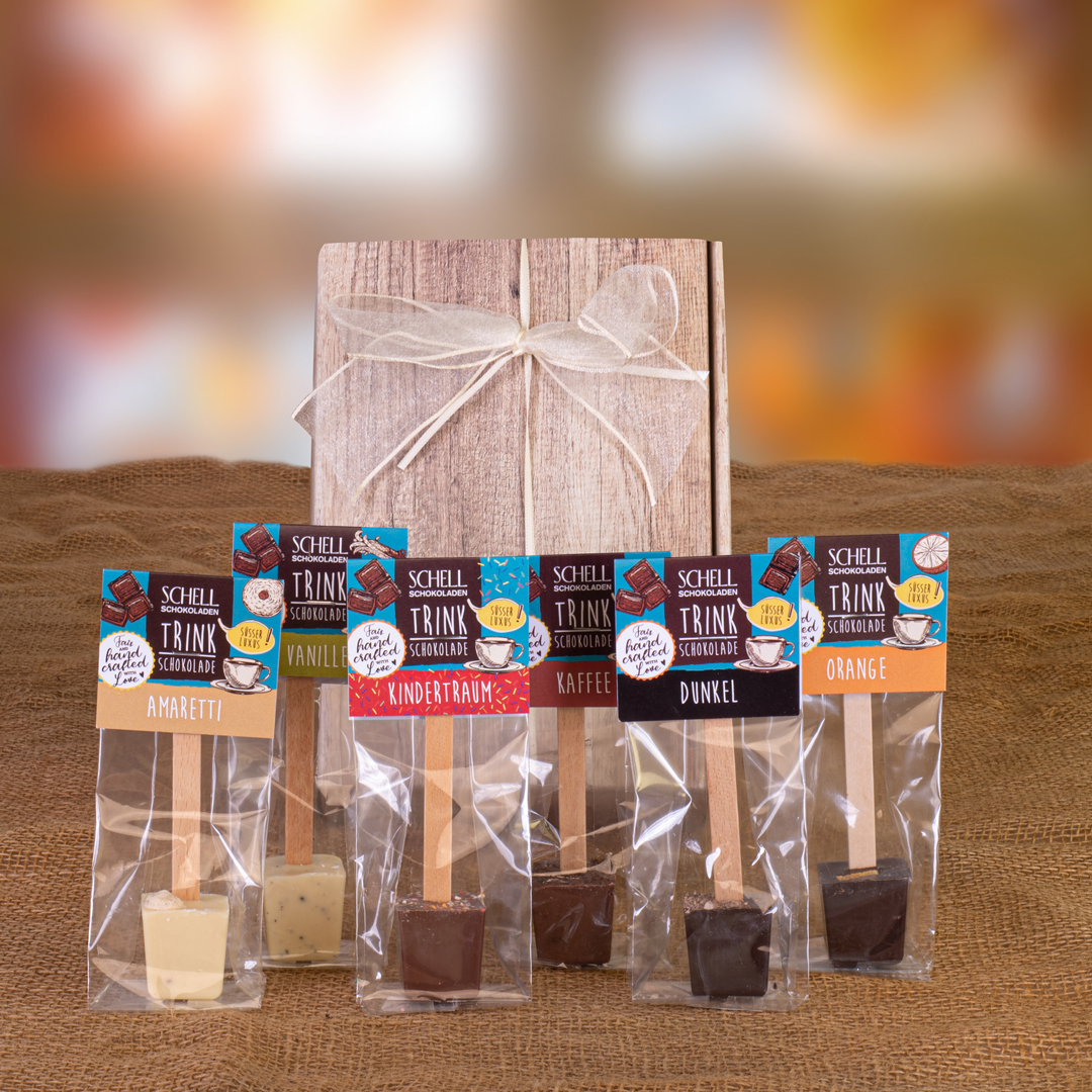 Geschenkpaket Trinkschokolade Sticks enthält alle Trinkschokoladen Sticks (Amaretti, Vanille, Kindertraum, Kaffee, Dunkel und Orange)